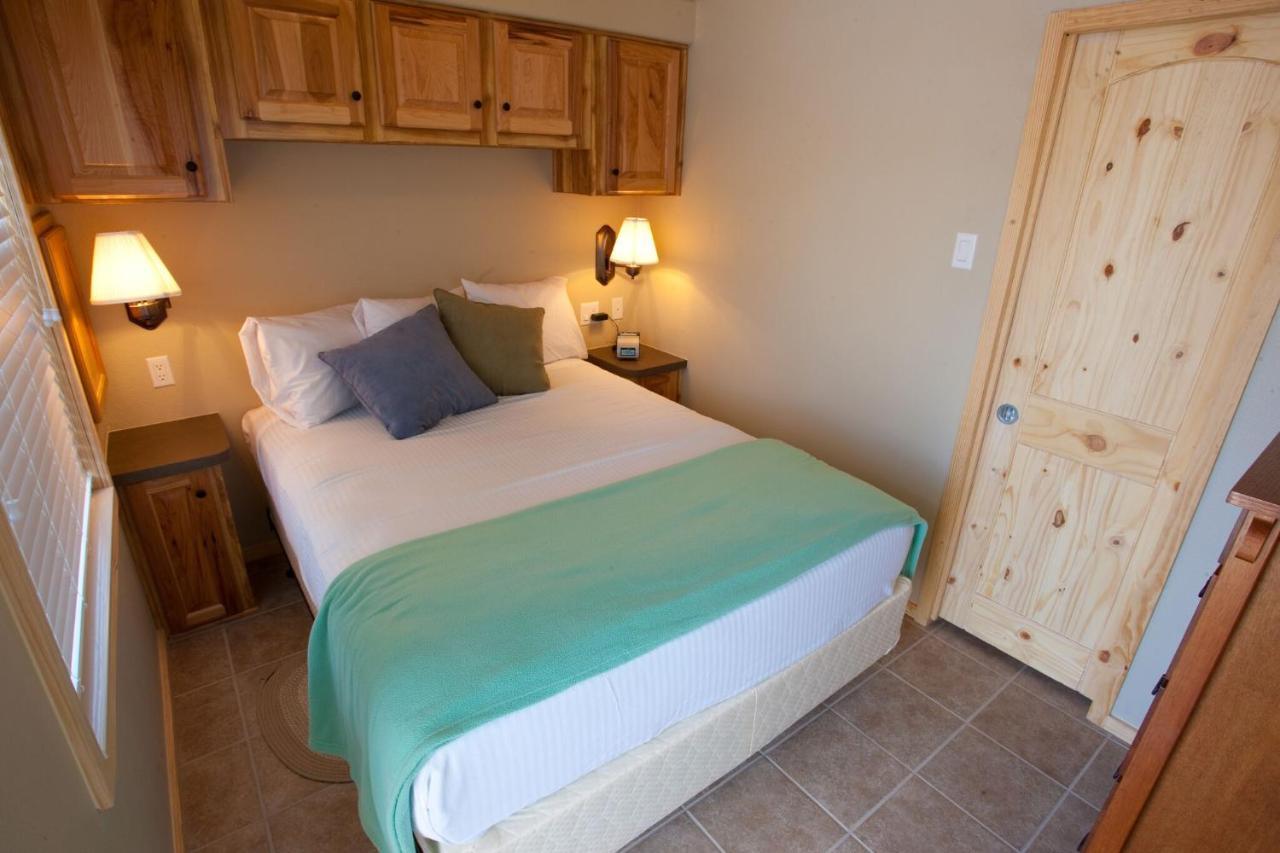 One Bedroom Cottage - 4