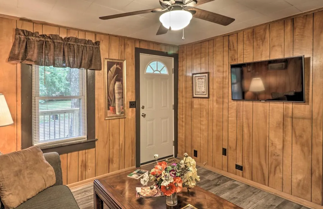Hot Springs Home Less Than 1 Mi To Oaklawn Racing Casino!-1