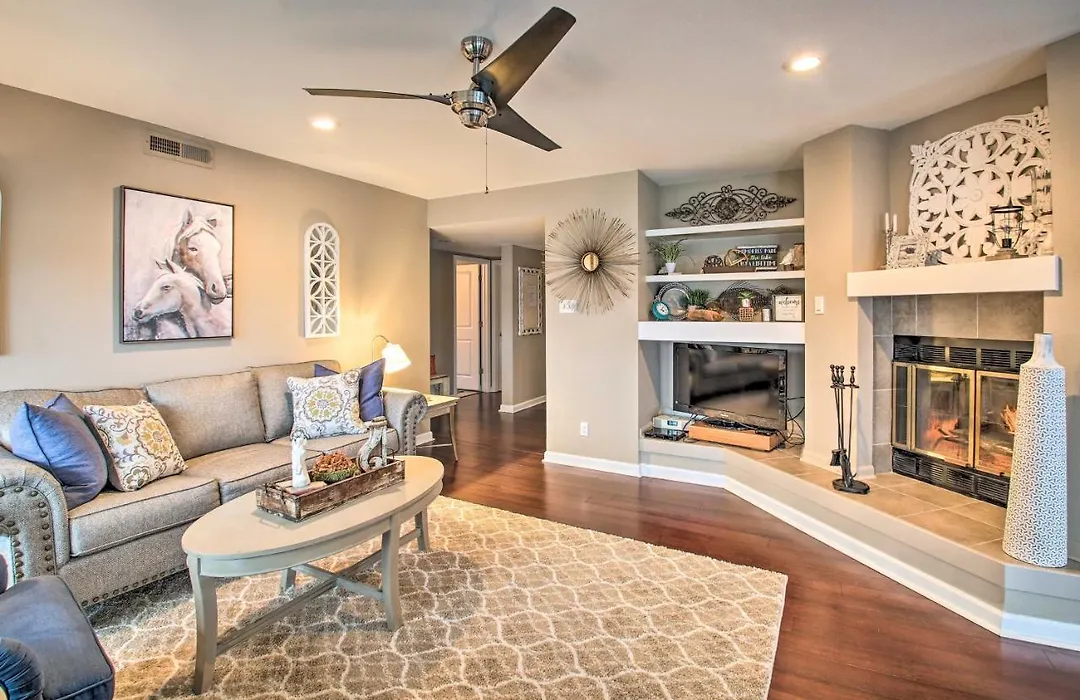 Walk To Lake Hamilton To-Do Home With Pool Access-1