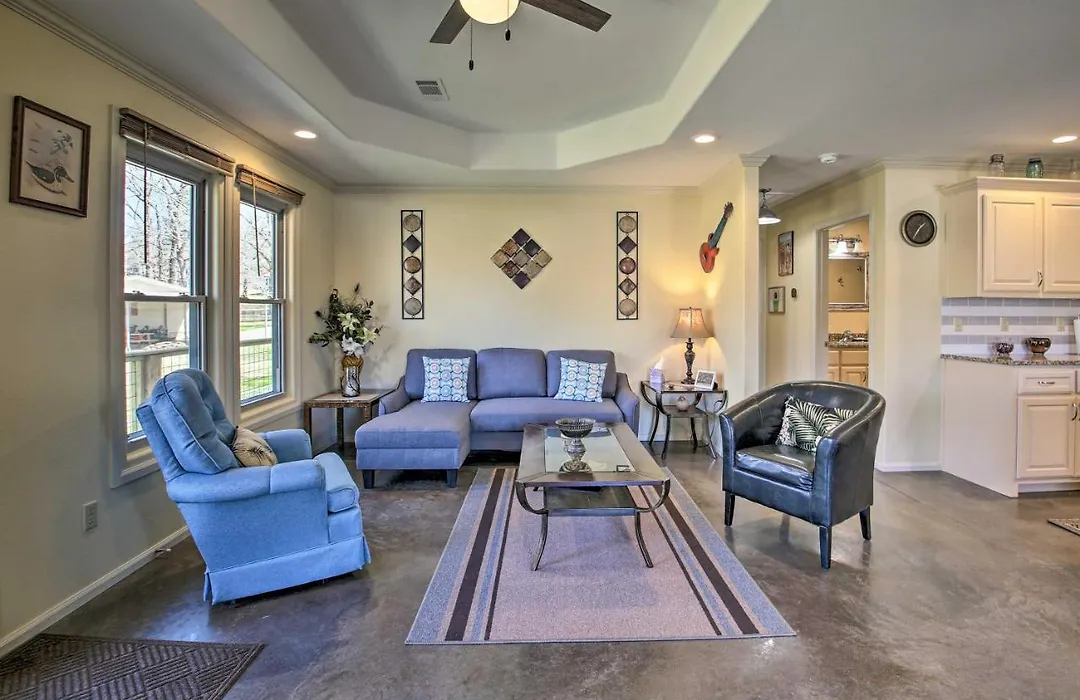 Kayaks & Boat Slip: Waterfront Hot Springs Home!-1