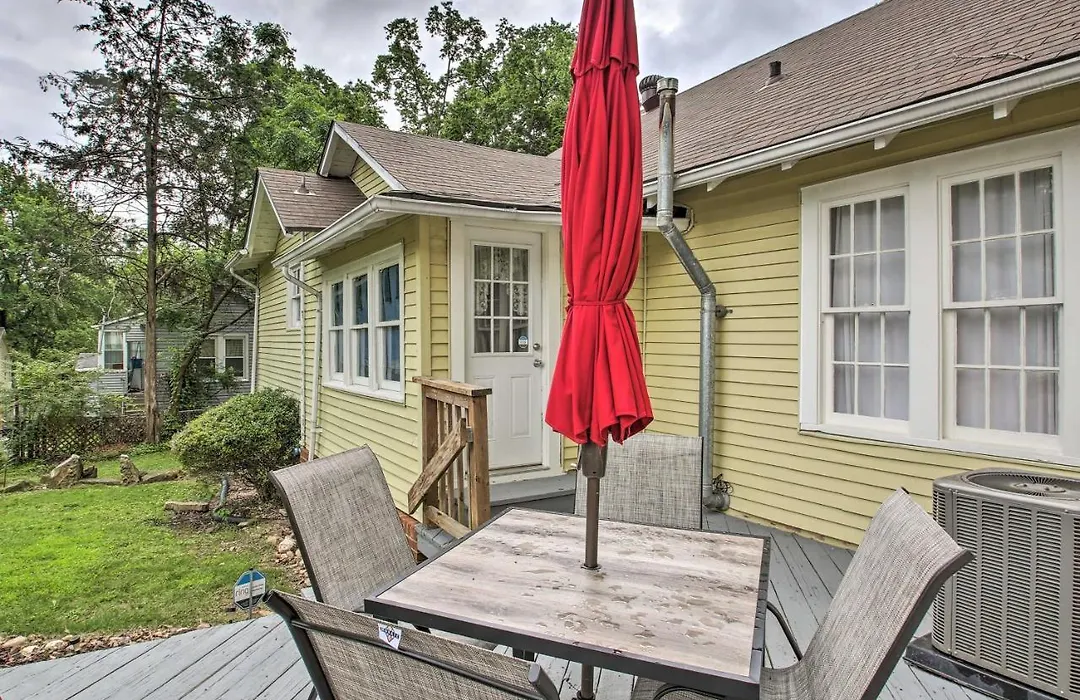 1/2 Mi To Hot Springs Nat'L Park: Cottage W/ Patio-1