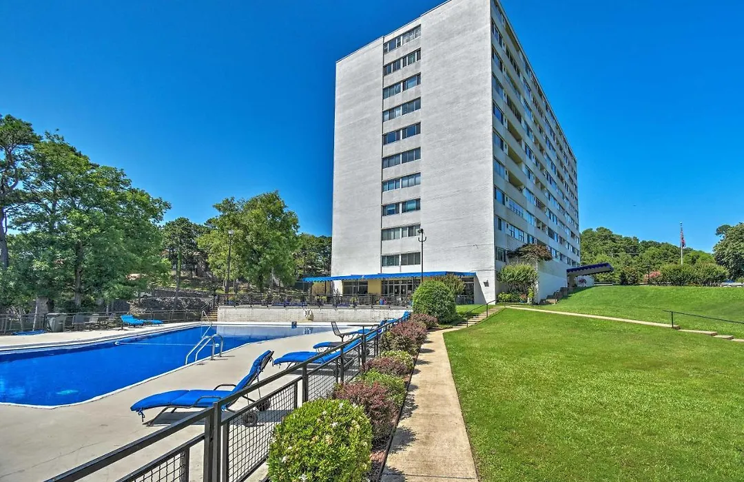 Stunning Hot Springs Condo On Lake Hamilton!-1