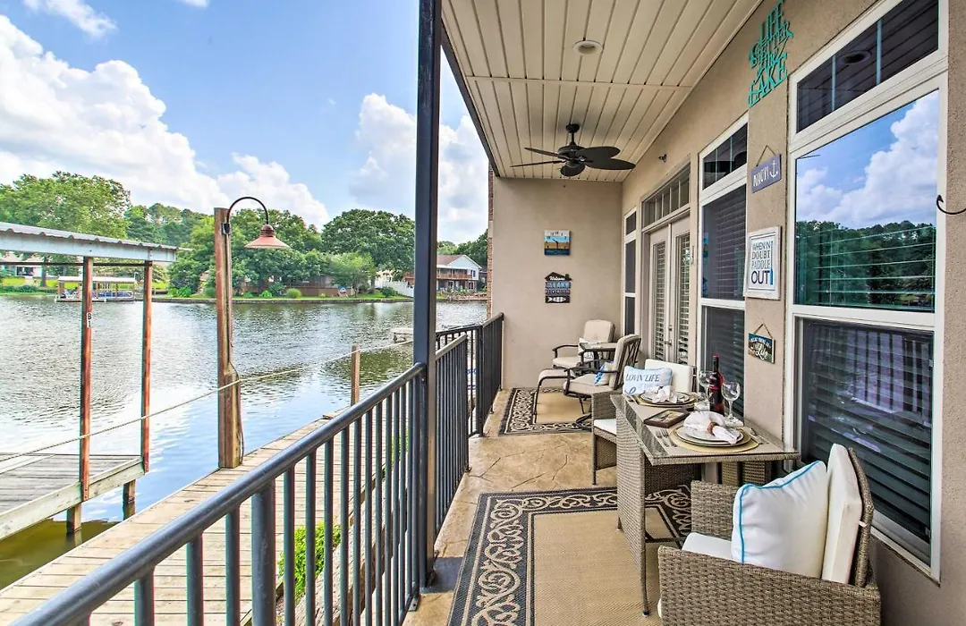Lakefront Condo With Lake Access, 4 Mi To Oaklawn!-1