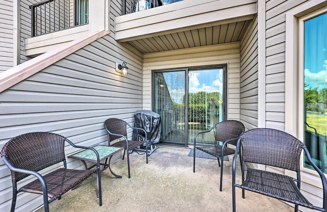 Beautiful Hot Springs Condo W/ Lake Hamilton Views-1