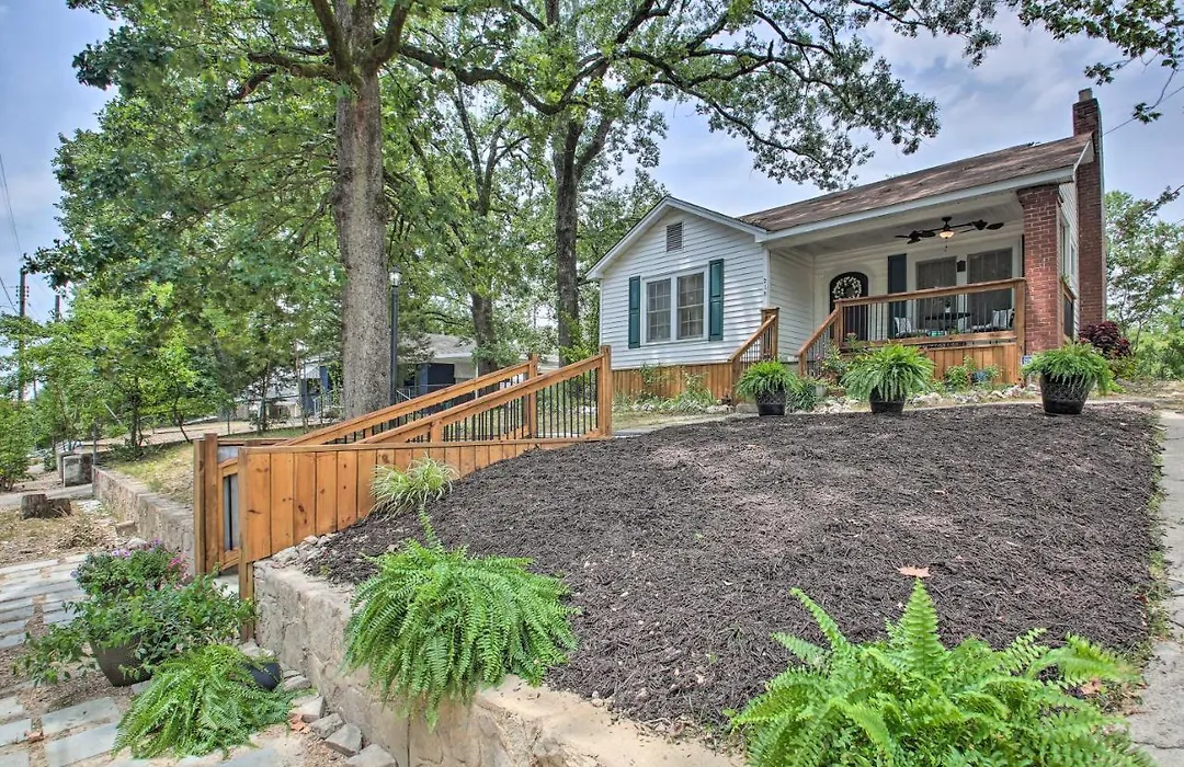 2 Mi To Central Ave: Quaint Hot Springs Home!-1