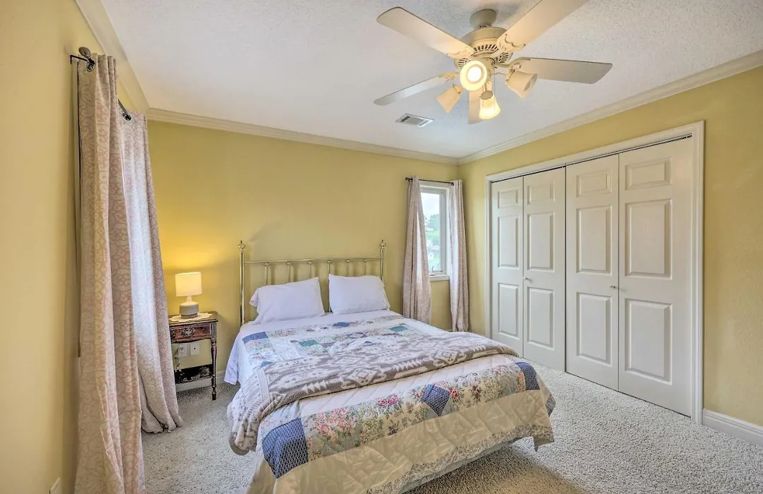 Hot Springs Condo With Balcony And Lake Access!-1