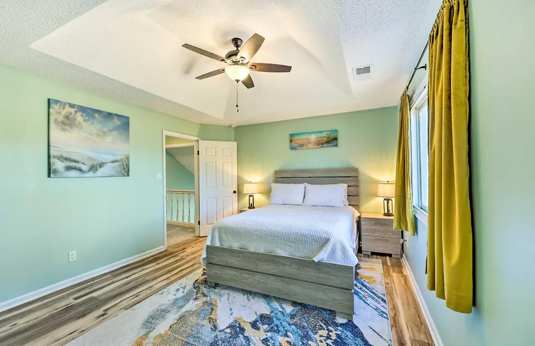 Hot Springs Getaway W/ Beautiful Lake Views!-1