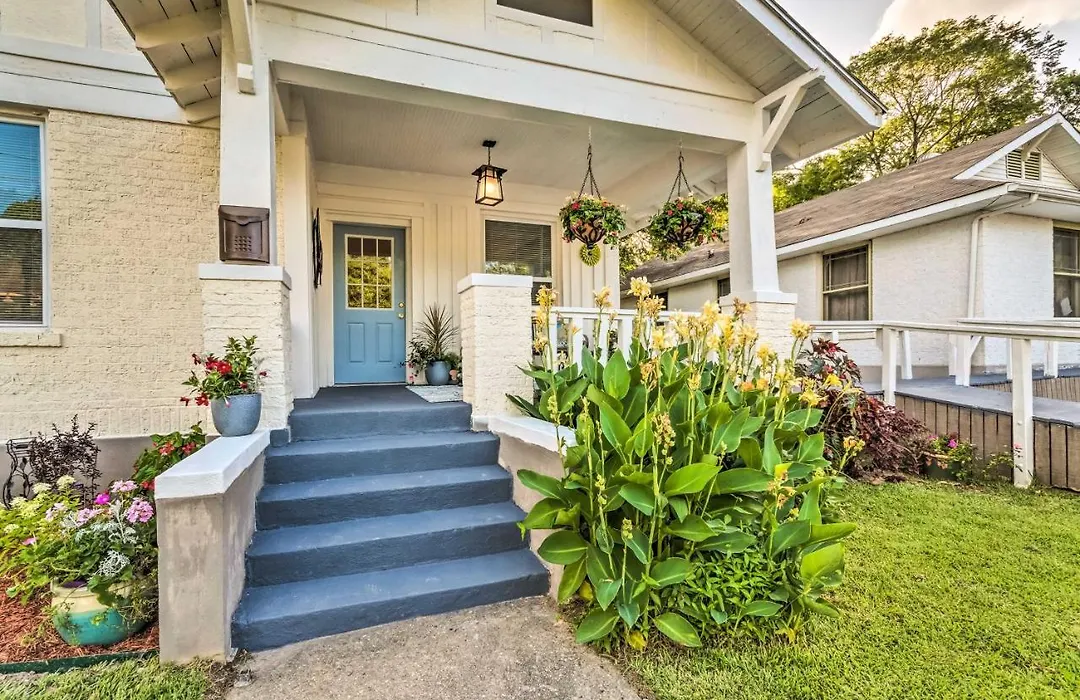 Remodeled Dtwn Hot Springs Home With Porch!-1