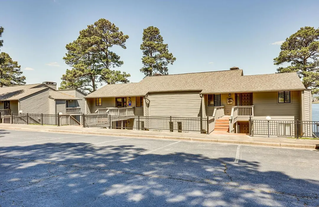 Hot Springs Lakefront Condo With Marina Access!-1