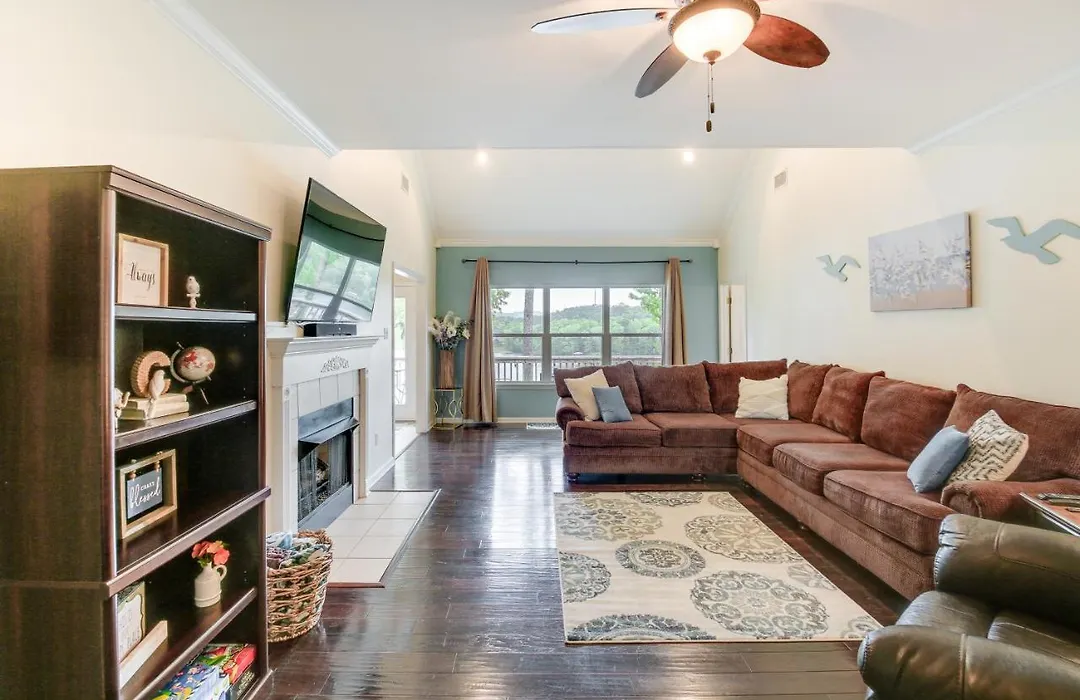 Hot Springs Riverfront Rental With Hot Tub And Deck!-1