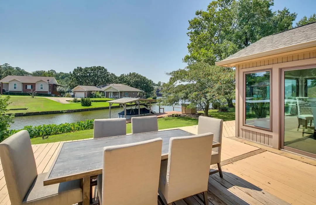 Peaceful Hot Springs Home: Deck W/ Water Views!-1