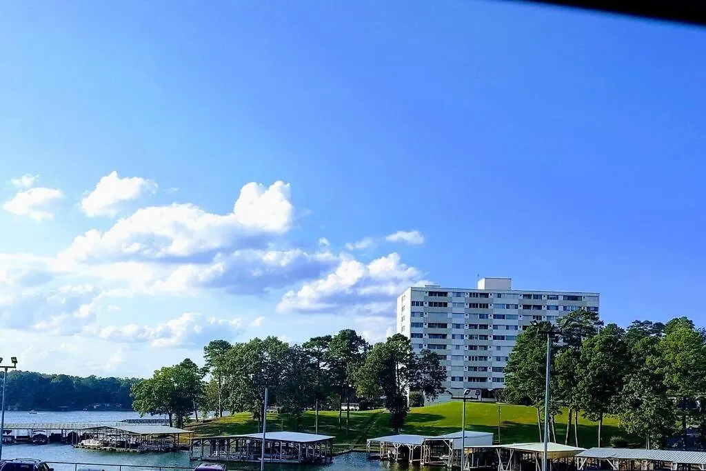 Perfect Couples Retreat - Close To All Amenities-1