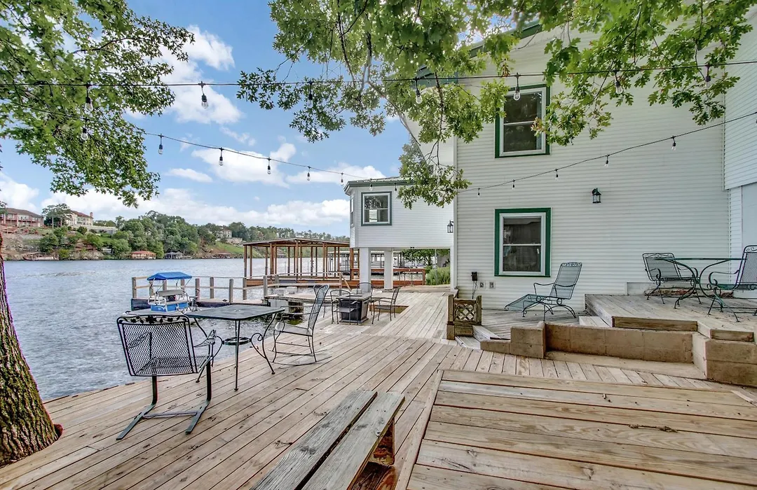 Lake Haven Chateau - Hot Tub, Game Room, Pontoon Boat, 3Br, 3 Bathroom-1