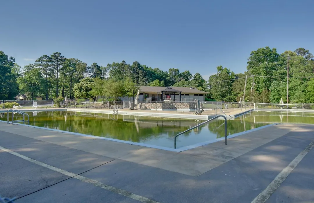 Deck, Dock & Resort Amenities: Home In Hot Springs-1