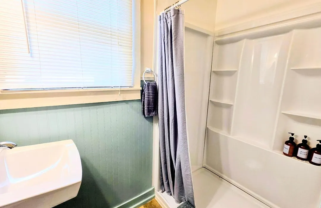 #05 - Lakefront Two Bedroom Cottage- Pet Friendly-1