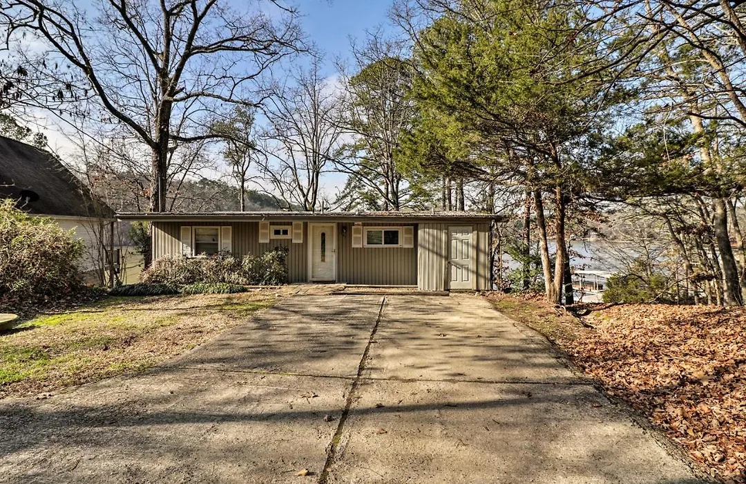 Riverfront Deck And Fire Pit Hot Springs Retreat!-1