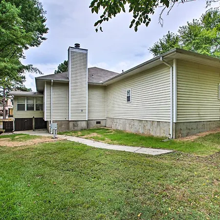 2-Tier Deck & Boat Parking: Lake Hamilton Home-2