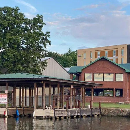 Lakefront Gem W/ Docks On Central Ave-3