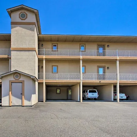 Lakefront Hot Springs Condo With Large Balcony!-3