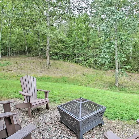 Cozy Hot Springs Apartment With Private Hot Tub-2