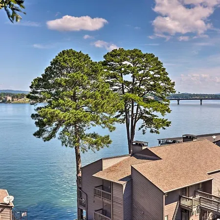 Hot Tub Access: Fantastic Condo In Hot Springs!-2