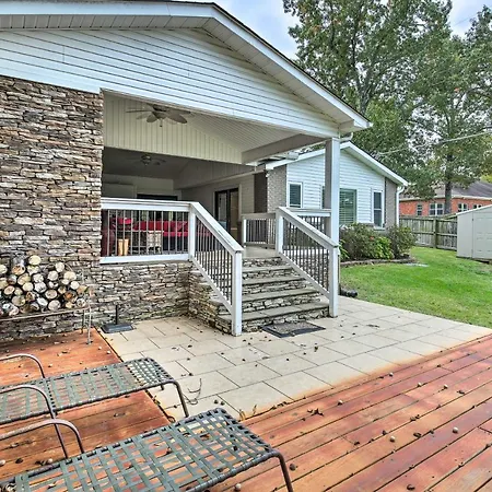Luxe Home With Outdoor Kitchen On Lake Hamilton!-2