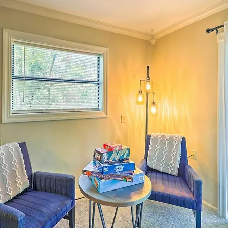 Family-Friendly Hot Springs Hideaway With Yard!-3