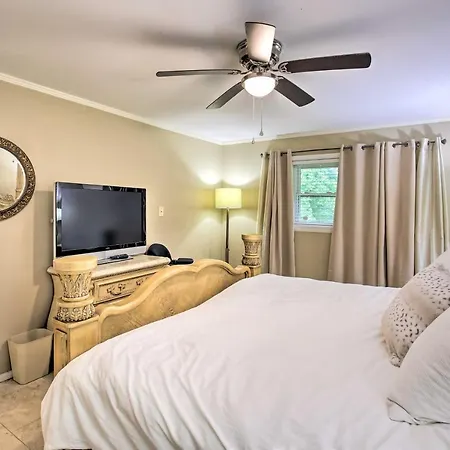 Huge Home! Close To All! Big Enclosed Yard! Park 6-2