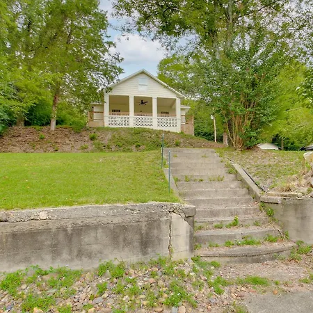 Chic Hot Springs Vacation Rental, Walk To Town!-2