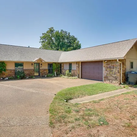 Peaceful Hot Springs Home: Deck W/ Water Views!-3