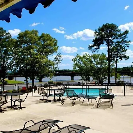 Perfect Couples Retreat - Close To All Amenities-2