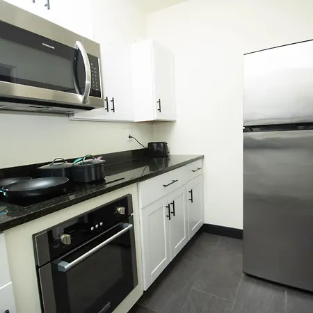 Lovely 2 Bedroom Condo Across From Horse Track Condo-3