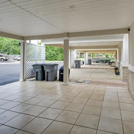 Lakefront Hot Springs Condo W/ Dock Access & Views-2