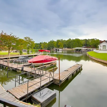 Hot Springs Retreat W/ Fireplace On Lake!-3