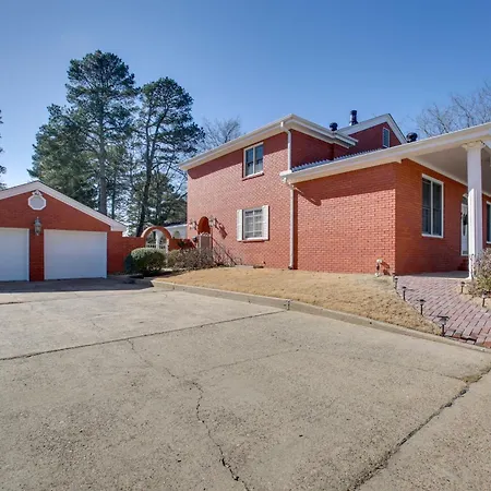 Hot Springs Home With Pool - Half Mile To Oaklawn!-2
