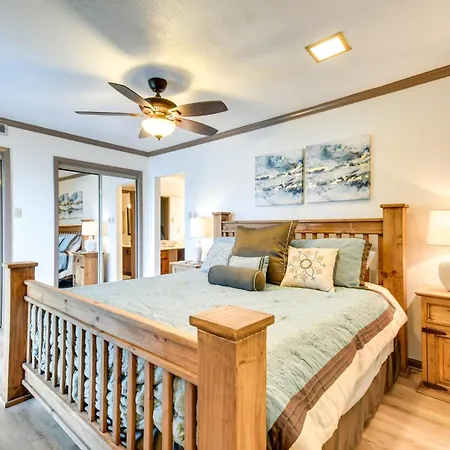Lake Access Scenic Resort Condo In Hot Springs!-2