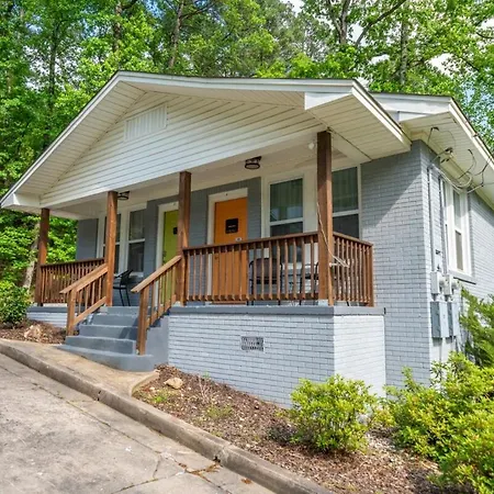 Mountain Bungalow-Walk To Downtown/Biker'S Dream!-3