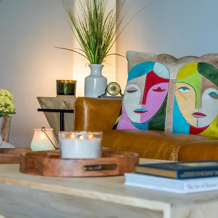 Brooklynns Bay Newly Redesigned Lakefront Retreat-3