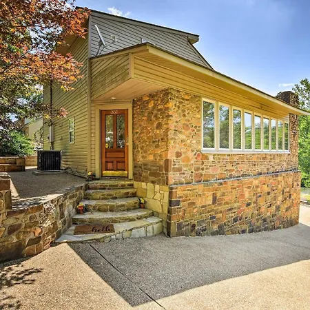 Private Deck & Dock: Home On Lake Hamilton!-3