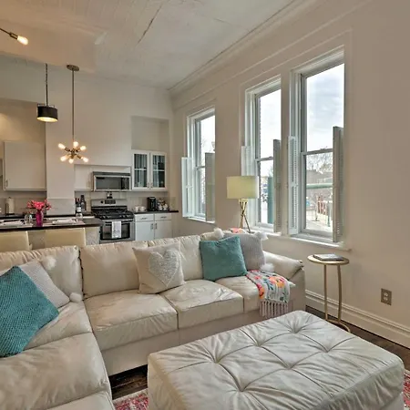 Spacious Downtown Condo - 1 Block To Bathhouse Row-3